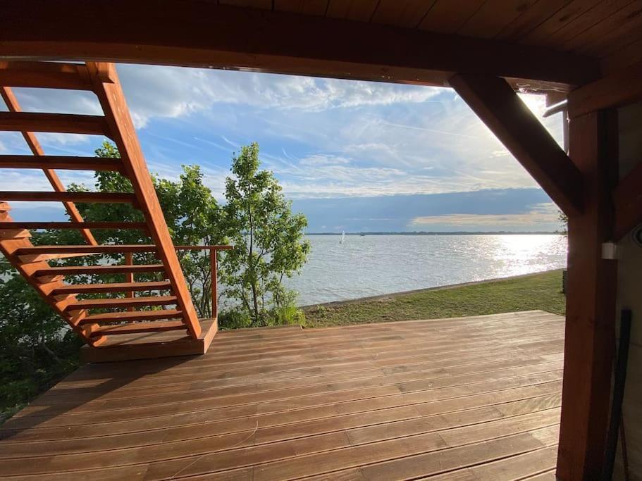 Retro House In Nature Šamorín 外观 照片